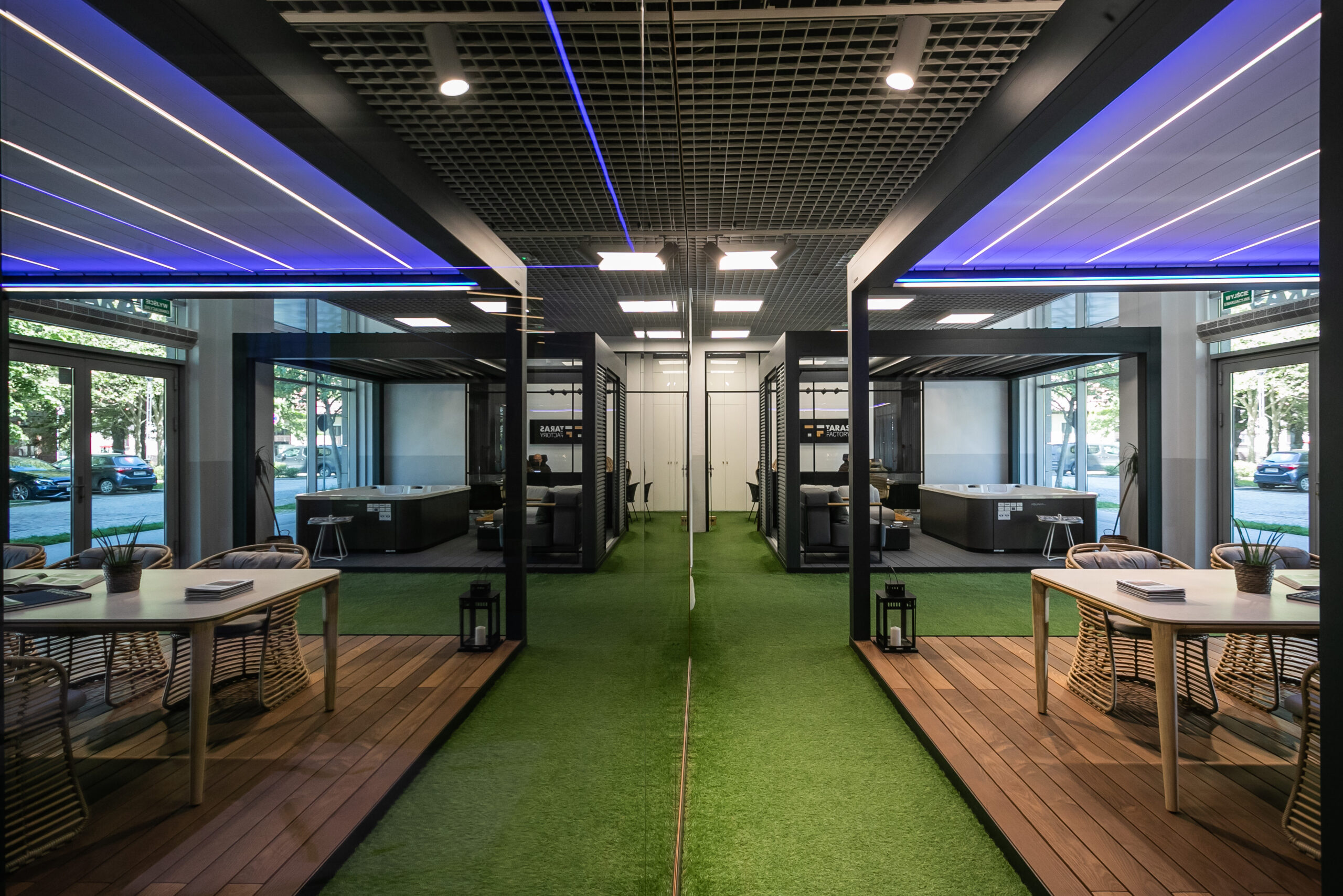 pergola bali 2 z ekspozycji z rozsuwanymi lamelami