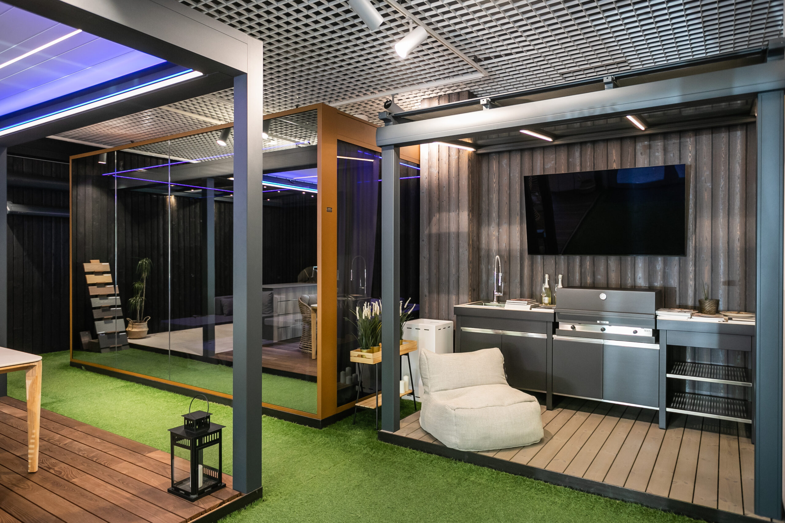 pergola bali 2 z ekspozycji z rozsuwanymi lamelami