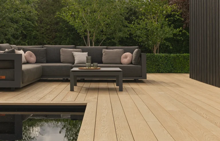 mde176h enhanced grain ashwood lifestyle daytime hero